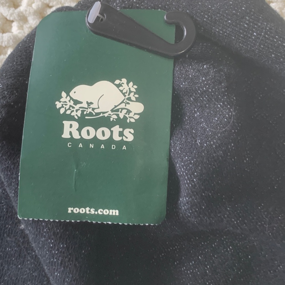 O/S Roots Toque - Picture 5 of 6